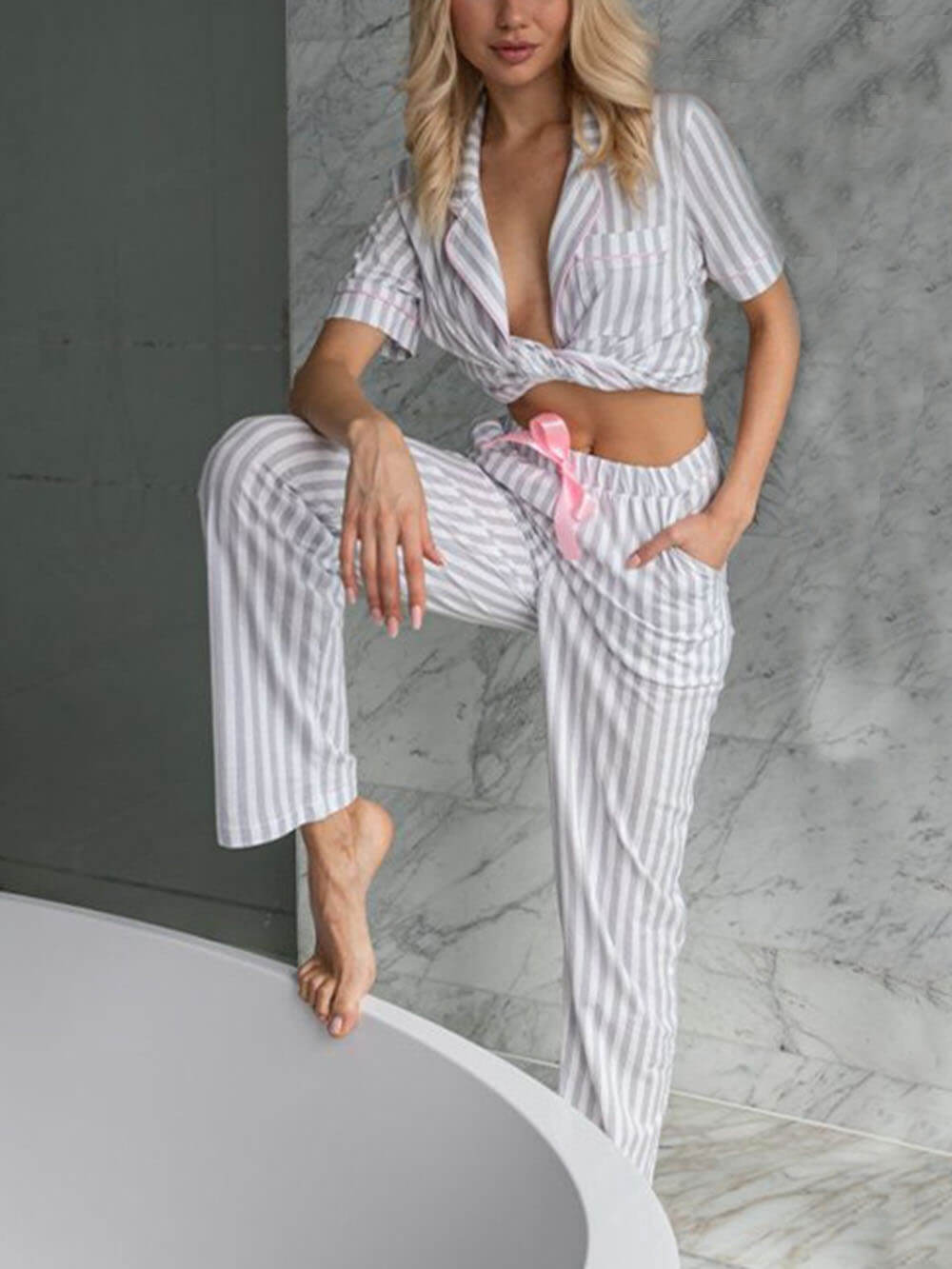 Elowyn - Luxury Comfortable Striped Loungewear Set for Women
