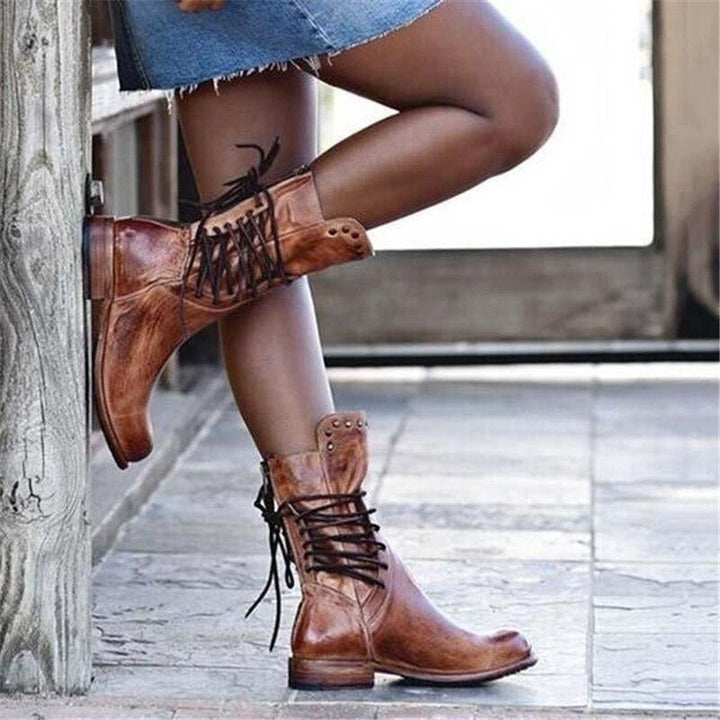 Pamper your feet with the stylish Delilah leather boots, perfect for the autumn season!