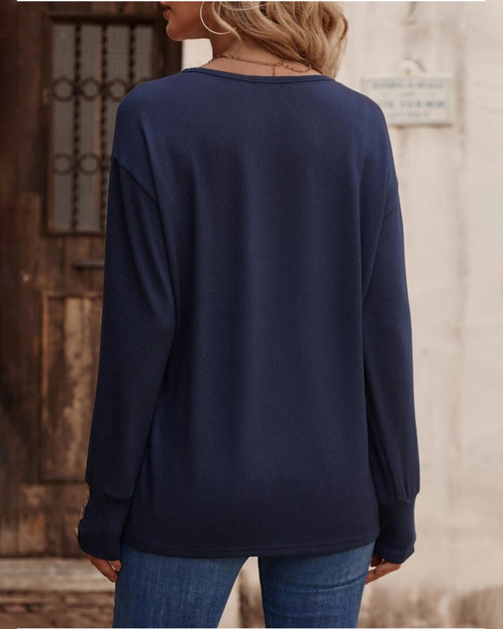 Therese - Elegant and Comfortable Solid Colour V-Neck Top with Buttons for the Fashion-conscious Woman