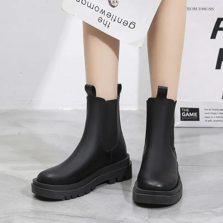Jane - Vintage-style boots with chunky square heel
