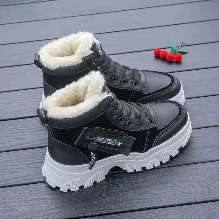 Stylish Winter Boots from Pearl for a Warm and Chic Season