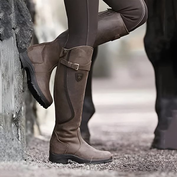 Stylish women's boots with water-repellent properties from Cornelia