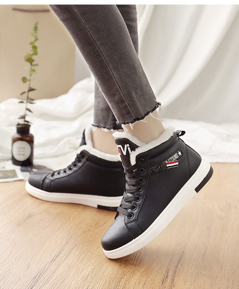 Dahlia - Luxurious, comfortable and lined ankle boots for women