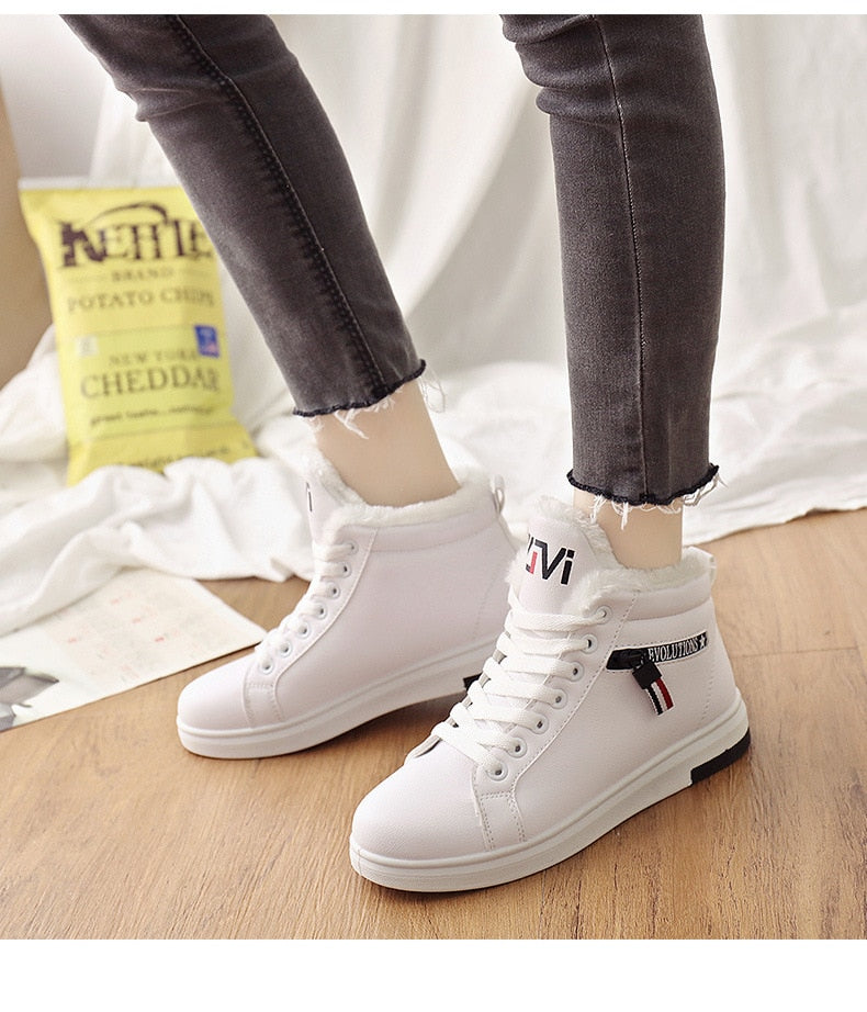 Dahlia - Luxurious, comfortable and lined ankle boots for women