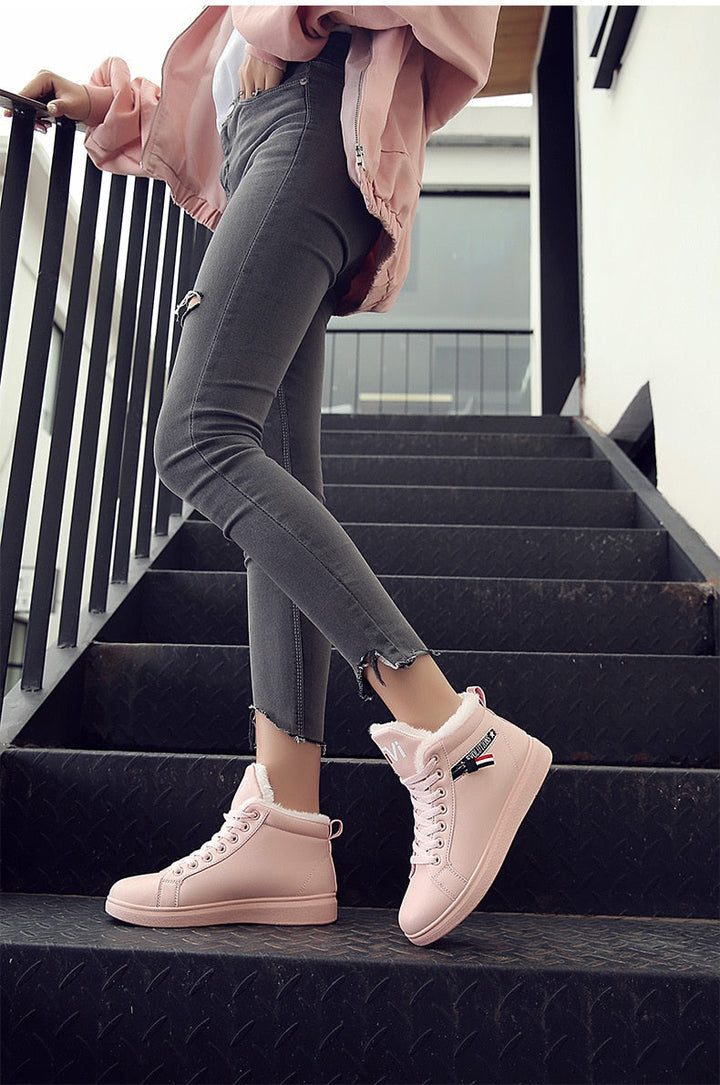 Dahlia - Luxurious, comfortable and lined ankle boots for women