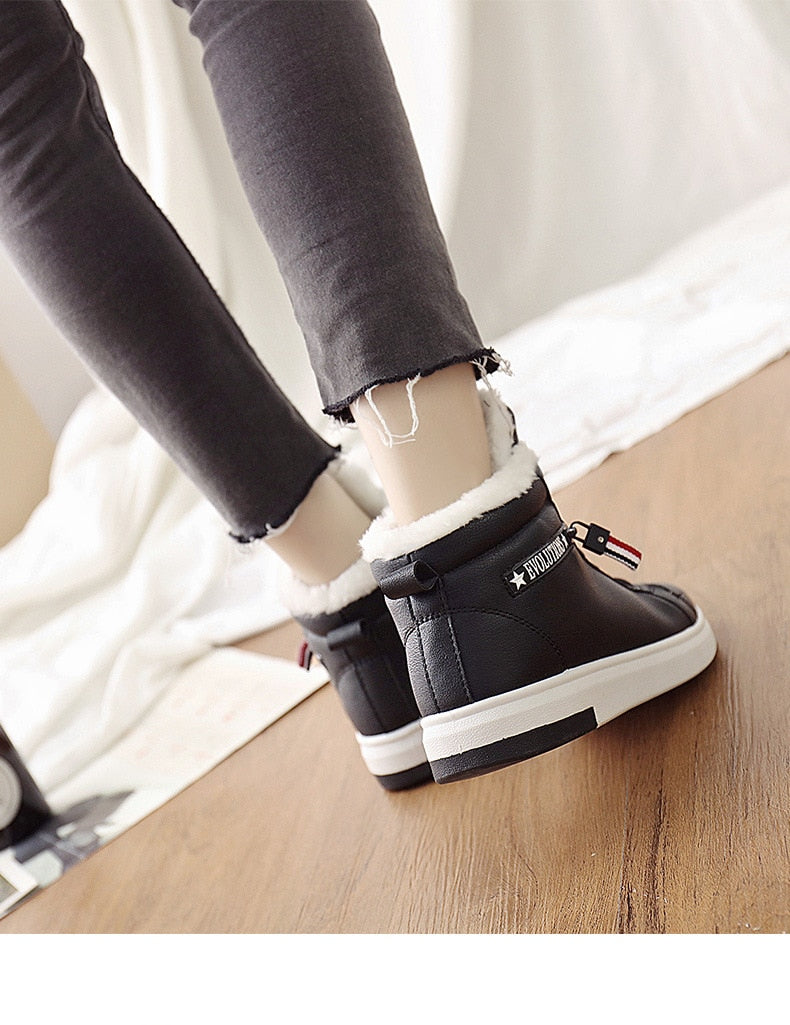Dahlia - Luxurious, comfortable and lined ankle boots for women