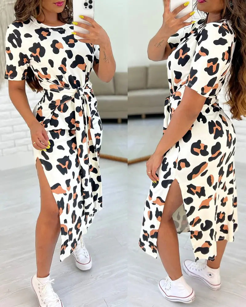 Cherly - Trendy Midi Dress with Fierce Leopard Print