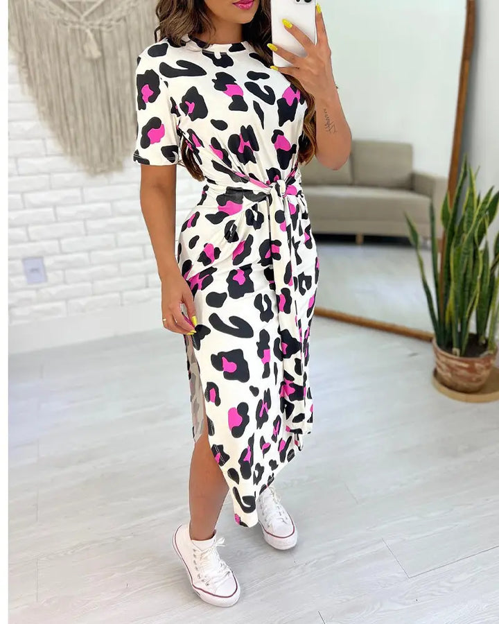 Cherly - Trendy Midi Dress with Fierce Leopard Print