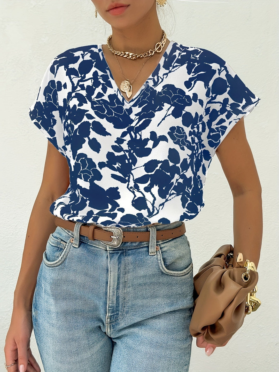 Ariel - Stylish Summer Blouse with Beautiful Floral Print for Women