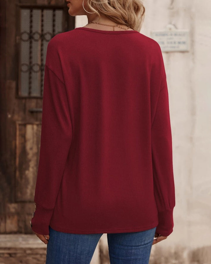 Therese - Elegant and Comfortable Solid Colour V-Neck Top with Buttons for the Fashion-conscious Woman