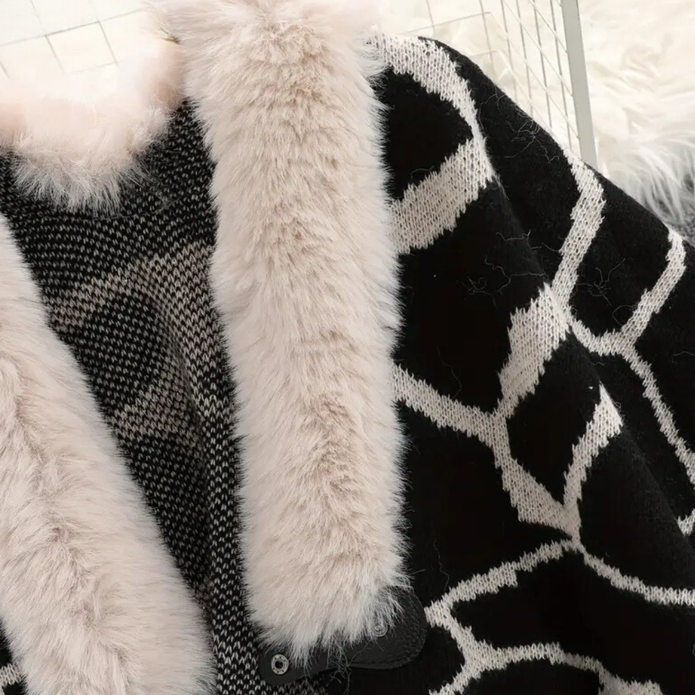 EIRENE - Luxury and Comfortable Women's Lapel Coat for an Elegant Look