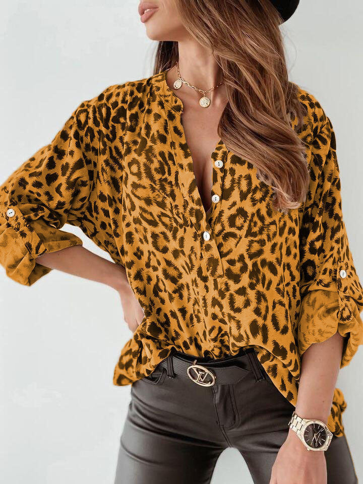 Amy - Fashionable Blouse with Stylish Leopard Print for Autumn and Spring
