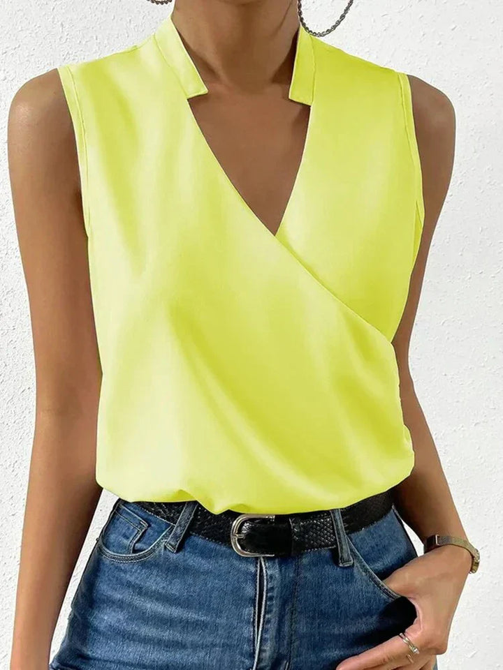 Nora - Elegant Sleeveless Women's V-neck Top for a Summer Look