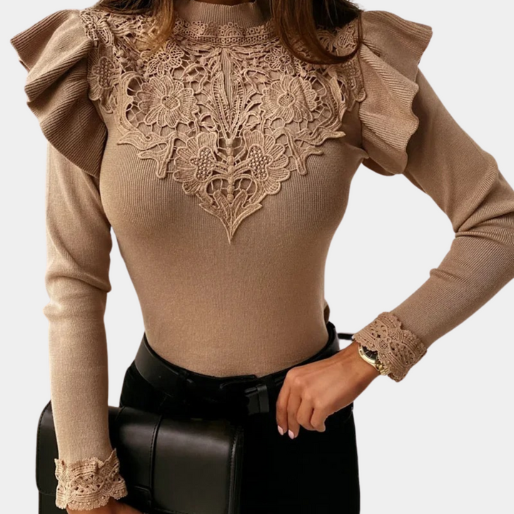 Stylish women's long-sleeved shirt