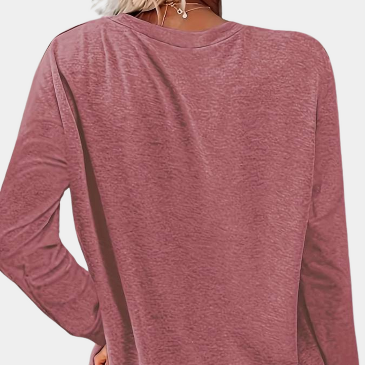 Chic and comfortable women's T-shirt for an irresistible look