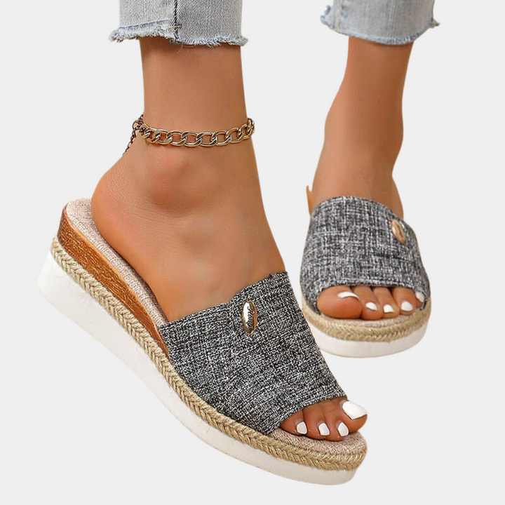 Chic and Comfortable Casual Sandals for Women