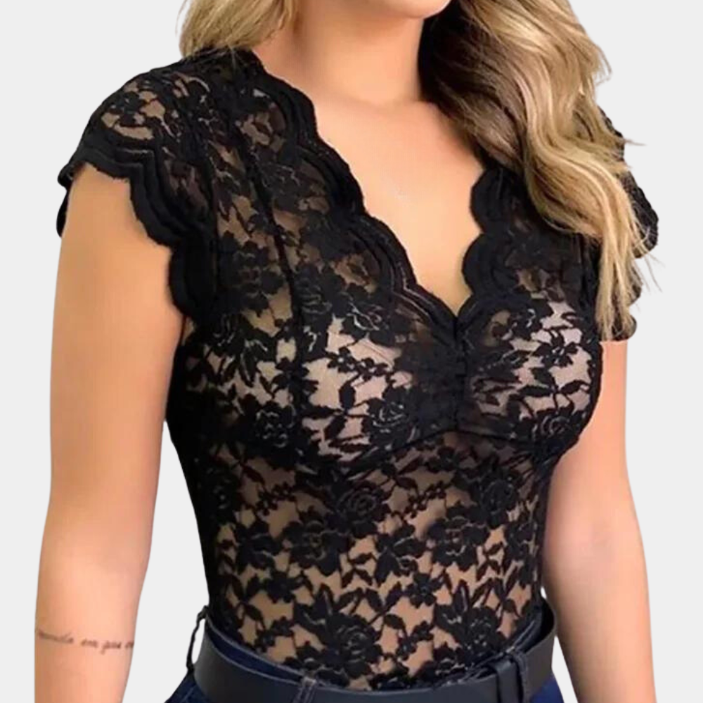 Stylish lace blouse for women - A trendy must-have!