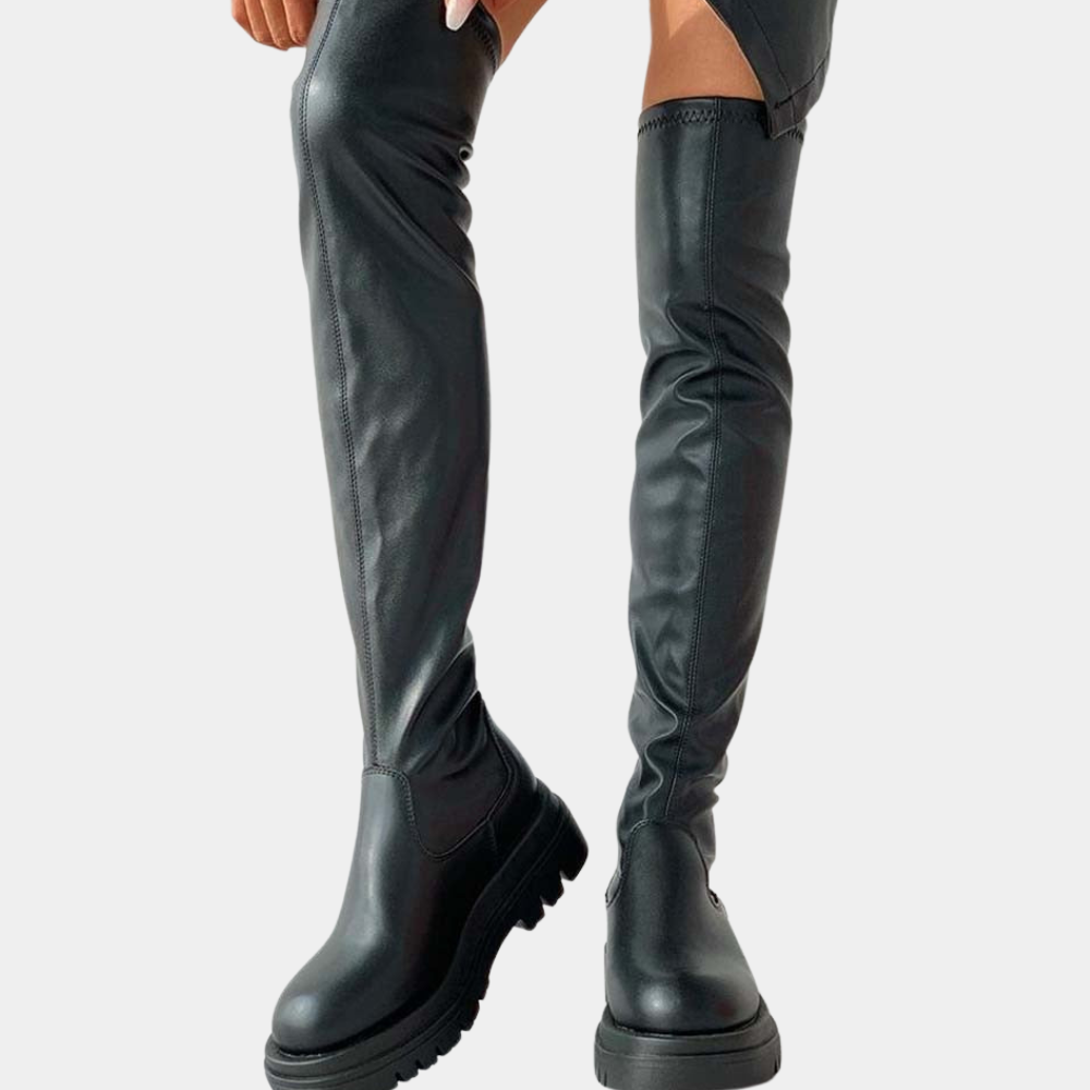 Chic Overknee Boots for the Fashion-conscious Dama