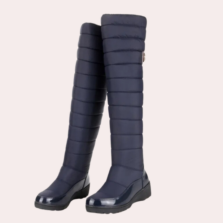 Stylish and comfortable overknee boots for women