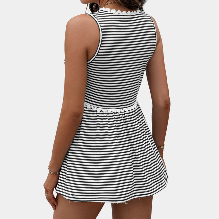 Stylish striped knitted tank top for women