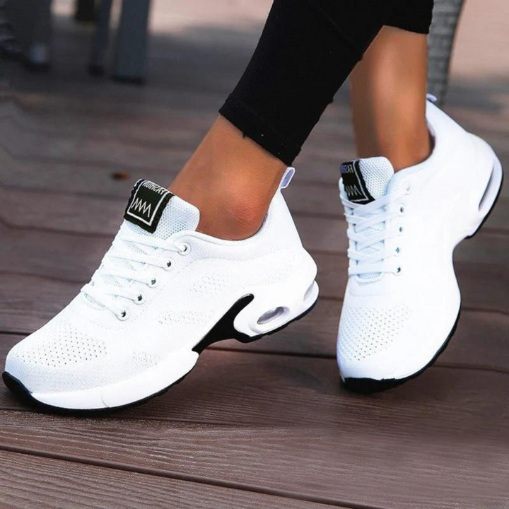 Chic and comfortable women's trainers for every occasion