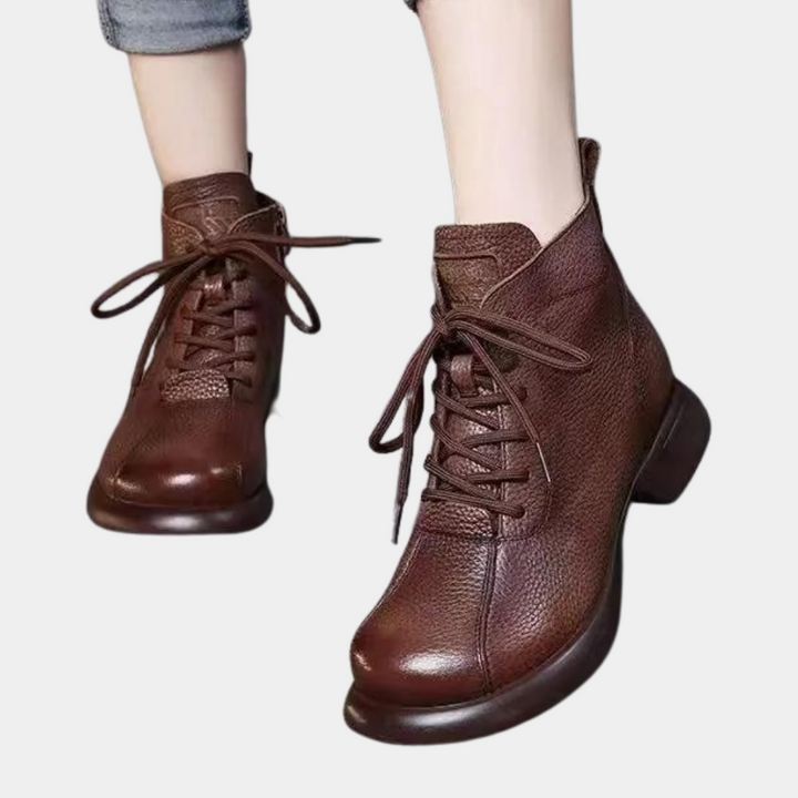 Madelca - Stylish Women's Round Nose Ankle Boots for a Casual Look