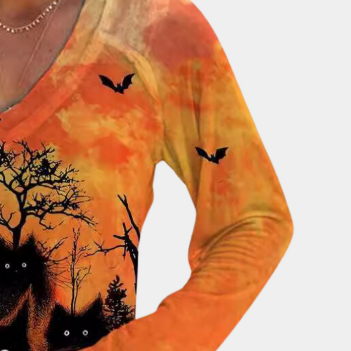 Rella - Feminine T-shirt with a Playful Halloween Cat Print