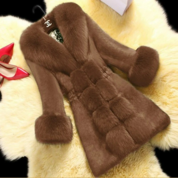 GIUSEPPINA - Luxury Fluffy Women's Coat for a Sophisticated Look
