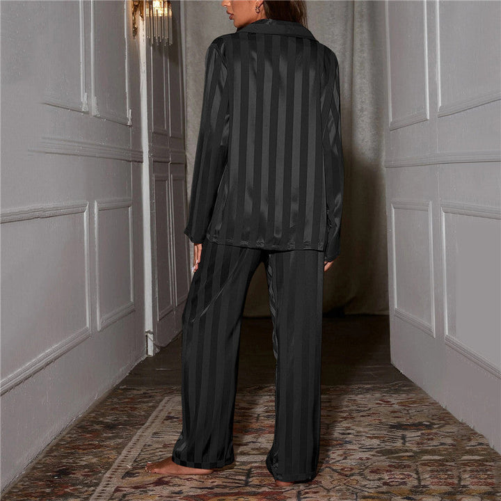 Elegant Silk Pyjamas for Feminine Indulgence