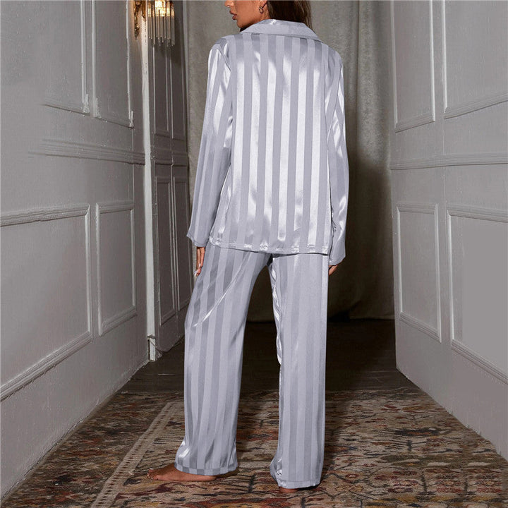 Elegant Silk Pyjamas for Feminine Indulgence