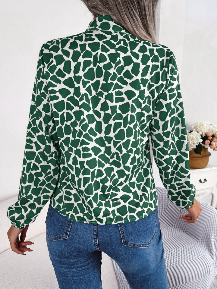 Millie - Elegant Green and White Blouse with Chic Bow for Women