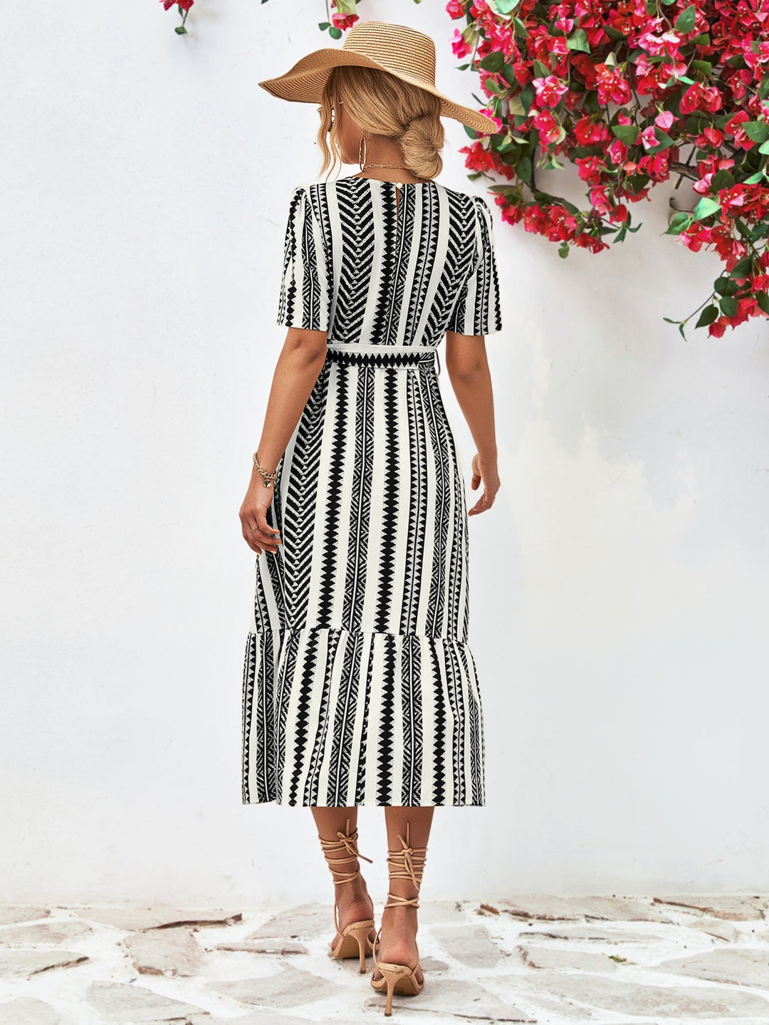 Jeralyn - Elegant Midi Dress with Stylish Stripes