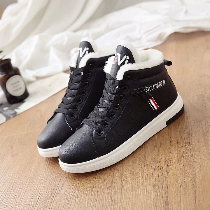Dahlia - Luxurious, comfortable and lined ankle boots for women