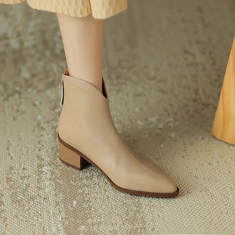Stylish leather boots with tapered toe - Dorothy