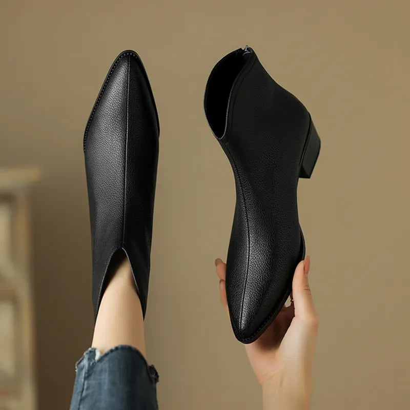 Stylish leather boots with tapered toe - Dorothy
