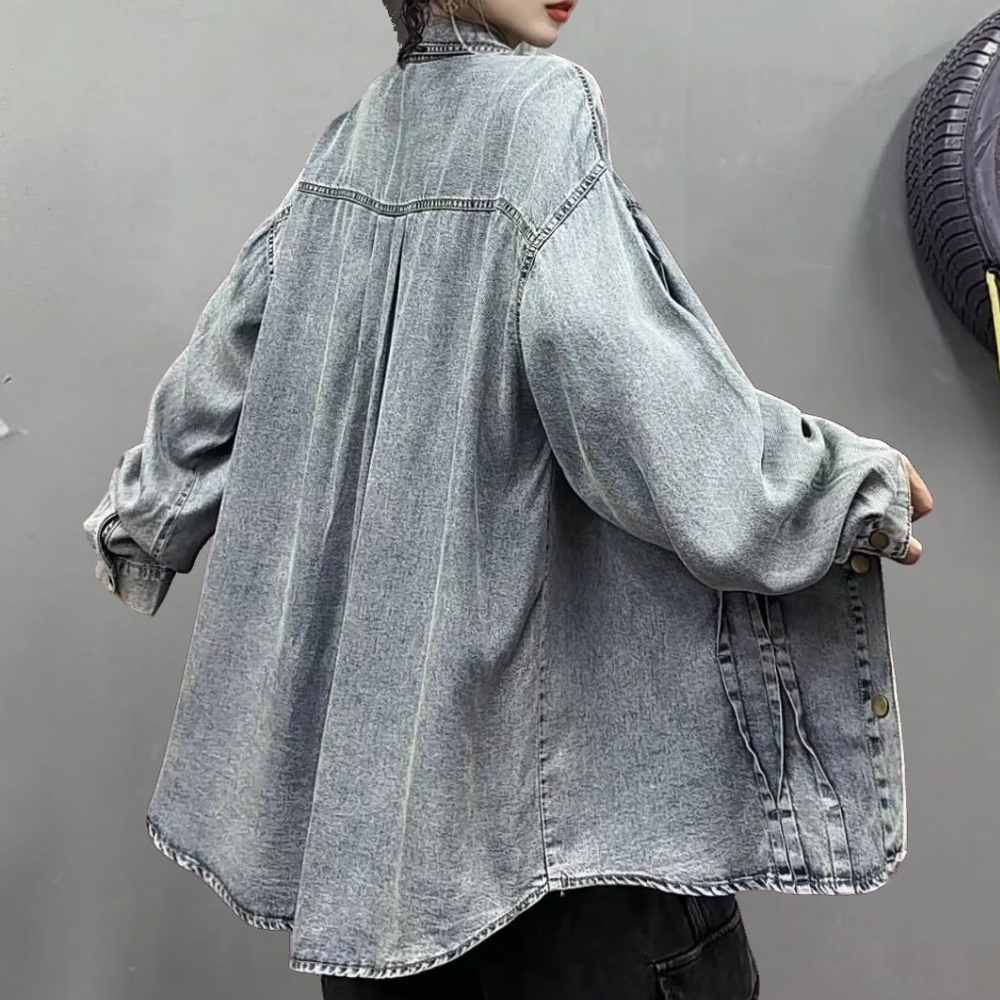 Stylish AIRIS Women's Coat for a Refined Look