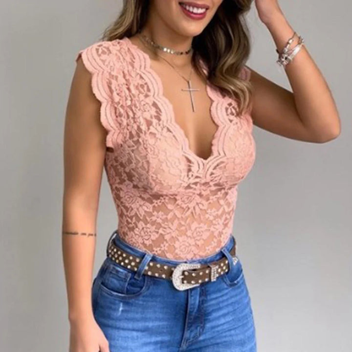 Esme - Stylish Sleeveless Blouse with a Flattering Fit for Women