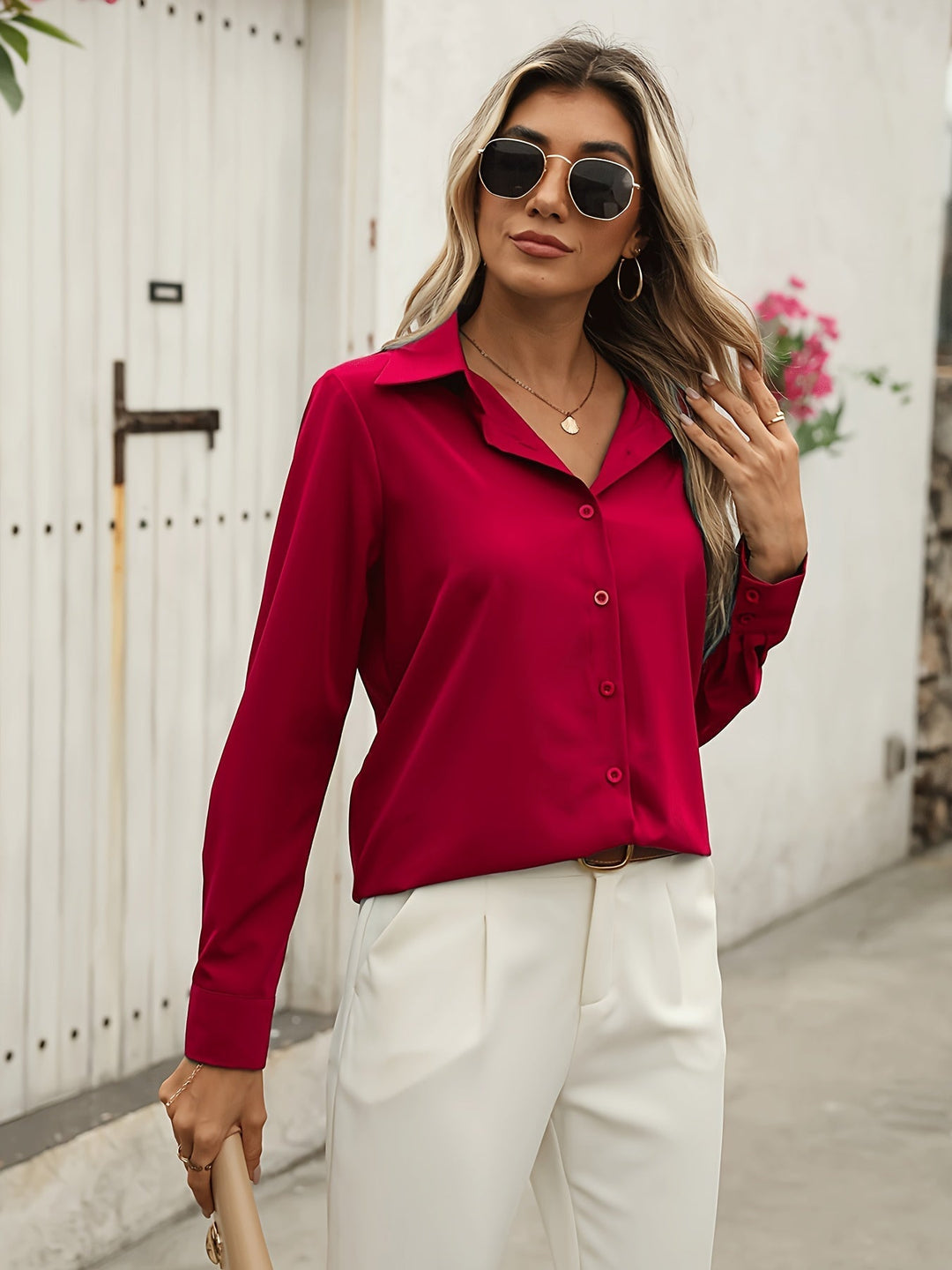 Faye - Stylish and Comfortable Summer Blouse for the Fashion-conscious Woman