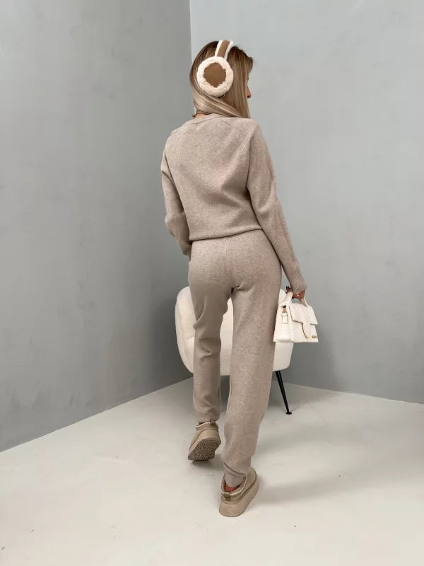 Nemia - Elegant Loungewear Set for the Fashion-conscious Woman