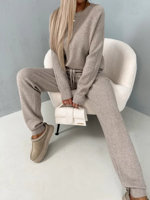 Nemia - Elegant Loungewear Set for the Fashion-conscious Woman