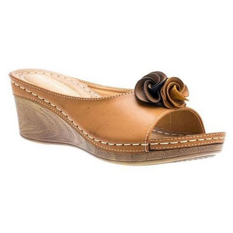 Elegant Orthopaedic Leather Sandals with Floral Details and Comfortable Wedge Heel