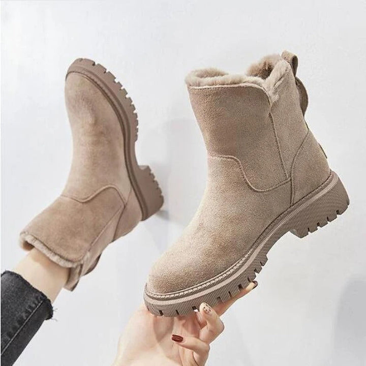 Elegant Christine Women's Snowboots for a Stylish Winter
