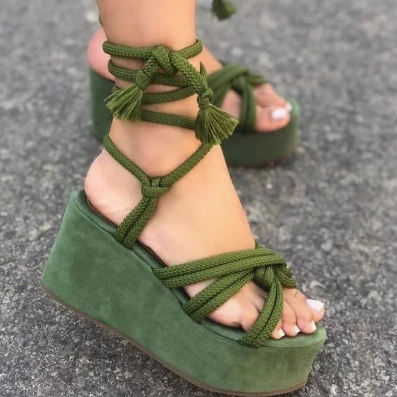 Daphne - Elegant wedge heel sandals for a Chic Feminine Look